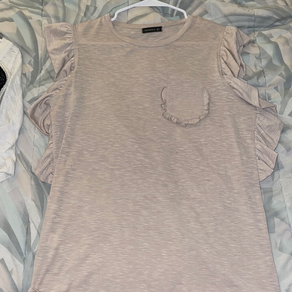 Ruffle top